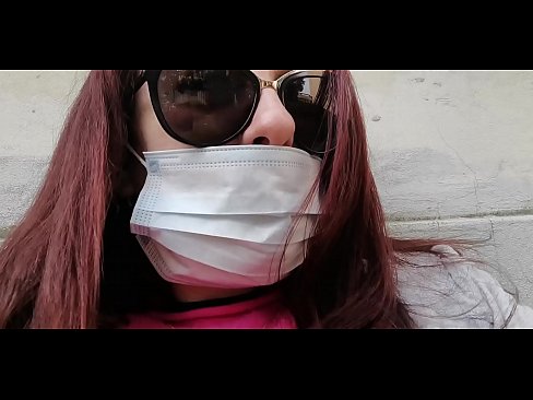 ❤️ Η Νικολέτα εκδικείται τον γείτονά της και κατουράει στο γκαράζ του (Ειδικό Covid19 Ιταλική καραντίνα) ❌ Πόρνο ❌