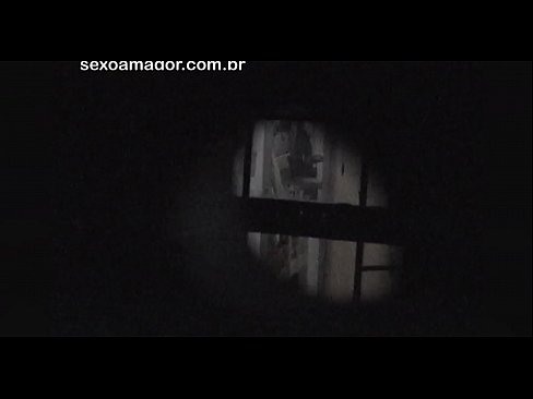 ❤️ Ξανθιά κοπέλα βιντεοσκοπήθηκε κρυφά από ηδονοβλεψία της γειτονιάς κρυμμένο πίσω από κούφια τούβλα ❌ Πόρνο ❌